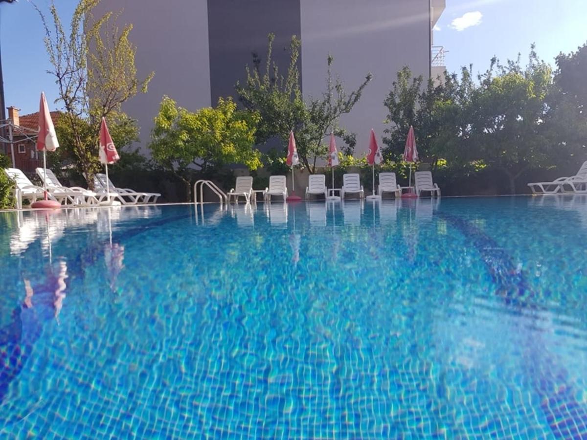 אוהריד Villa Amsterdam מראה חיצוני תמונה