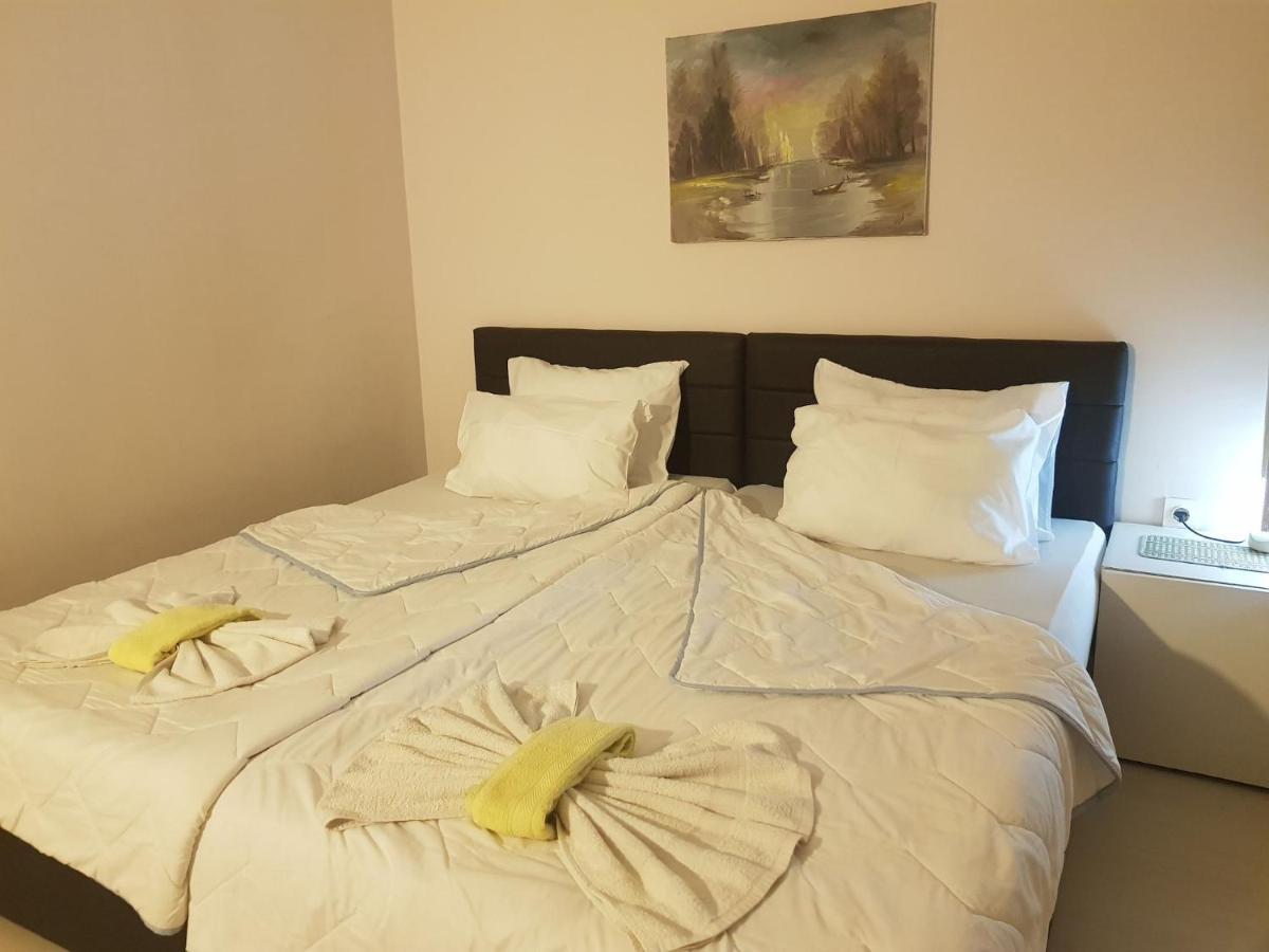אוהריד Villa Amsterdam מראה חיצוני תמונה