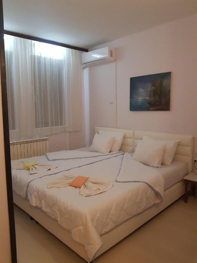 אוהריד Villa Amsterdam מראה חיצוני תמונה