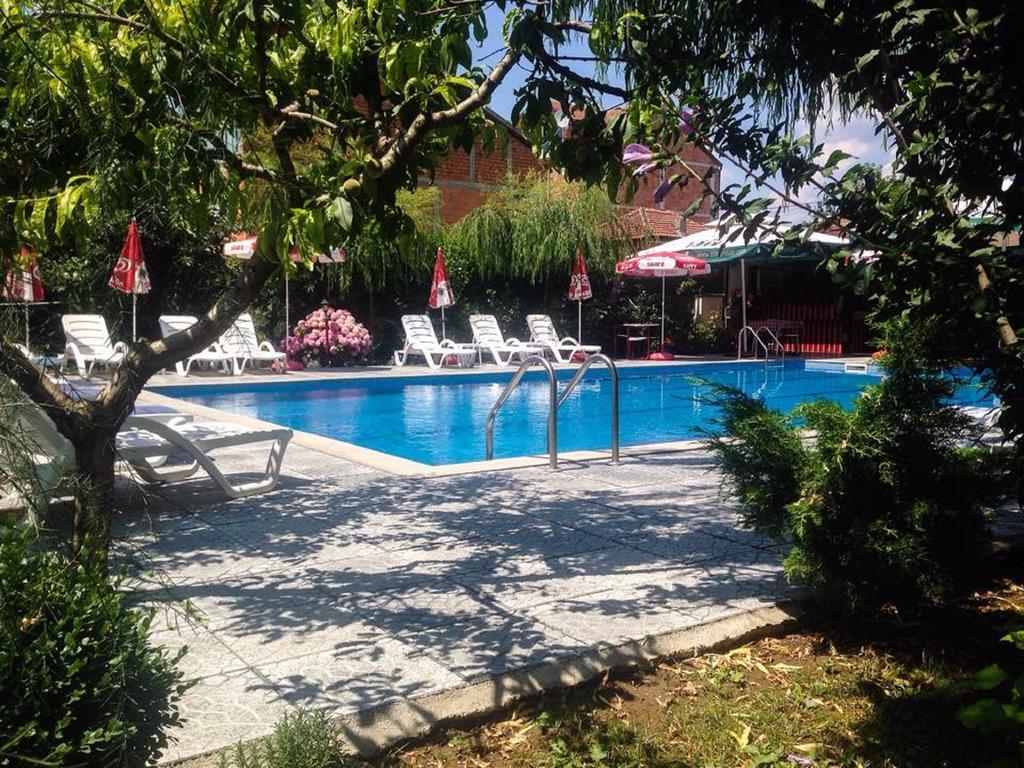 אוהריד Villa Amsterdam מראה חיצוני תמונה